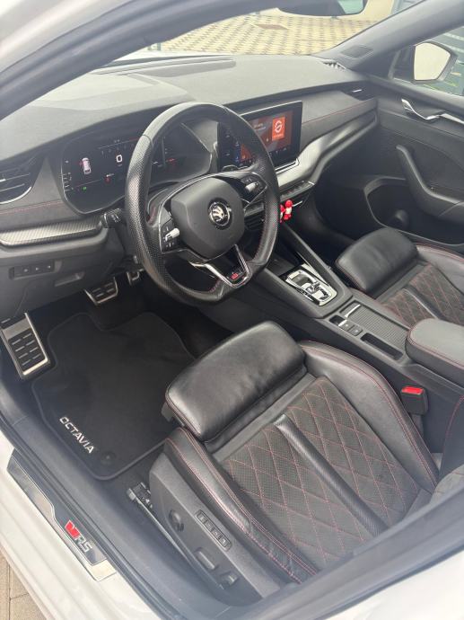 Škoda Octavia Combi RS 2,0 TDI 4X4 DSG, HR VOZILO, JAMSTVO DO 08/2029, fotografija 10