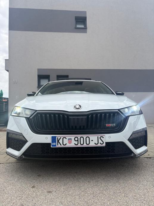Škoda Octavia Combi RS 2,0 TDI 4X4 DSG, HR VOZILO, JAMSTVO DO 08/2029, fotografija 9