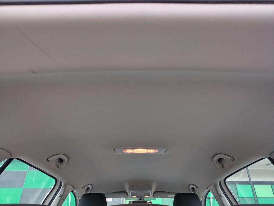 Škoda Octavia Combi 2,0 TDI*ODLIČNA*NIJE UVOZ, fotografija 17
