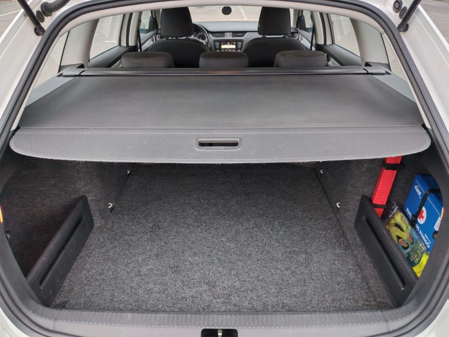 Škoda Octavia Combi 2,0 TDI*ODLIČNA*NIJE UVOZ, fotografija 18