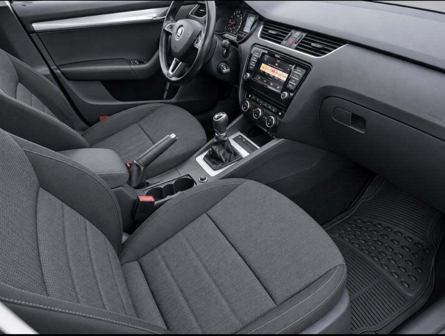 Škoda Octavia Combi 2,0 TDI*ODLIČNA*NIJE UVOZ, fotografija 16