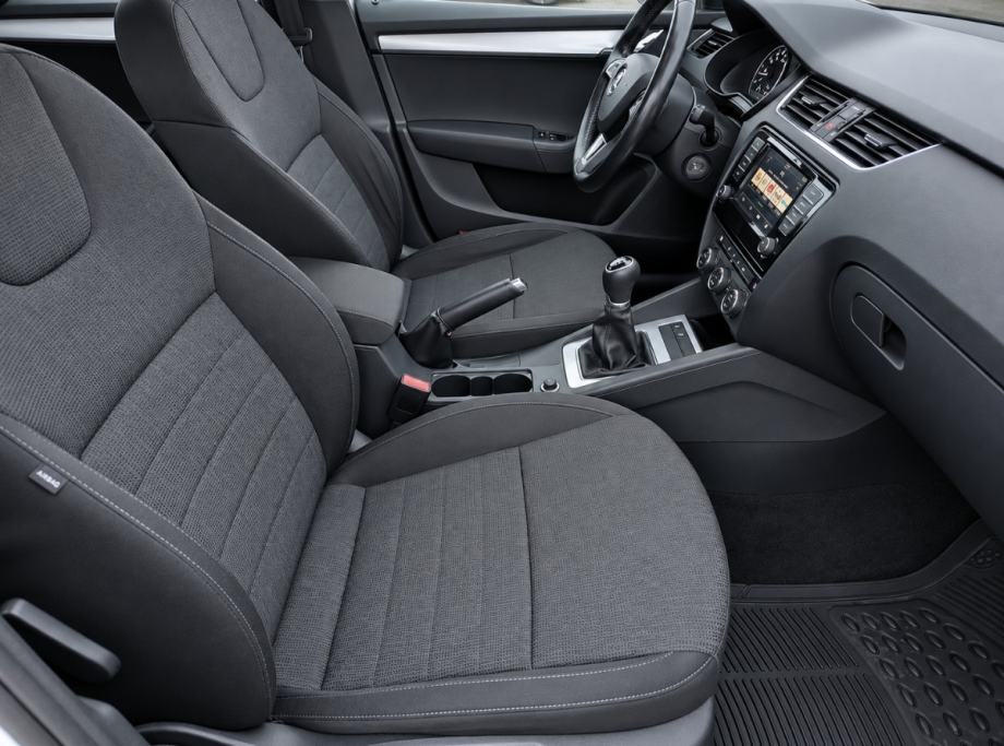 Škoda Octavia Combi 2,0 TDI*ODLIČNA*NIJE UVOZ, fotografija 15