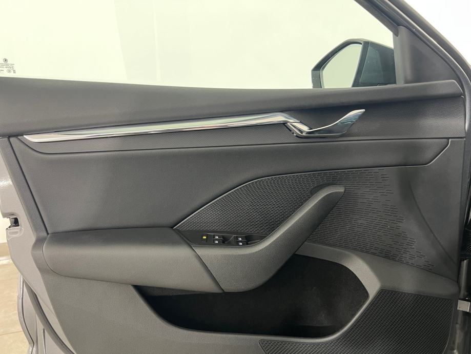 Škoda Octavia Combi 2.0 TDI Style - 3 godine jamstva, fotografija 14