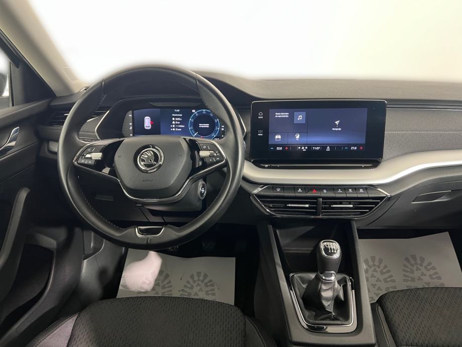 Škoda Octavia Combi 2.0 TDI Style - 3 godine jamstva, fotografija 15