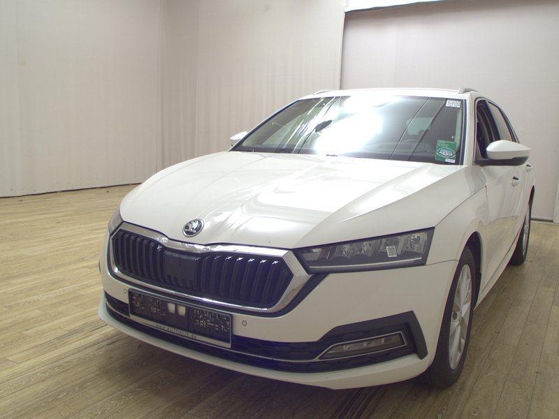 Škoda Octavia Combi 2.0 TDI Style automatik • HUD • ACC, fotografija 2