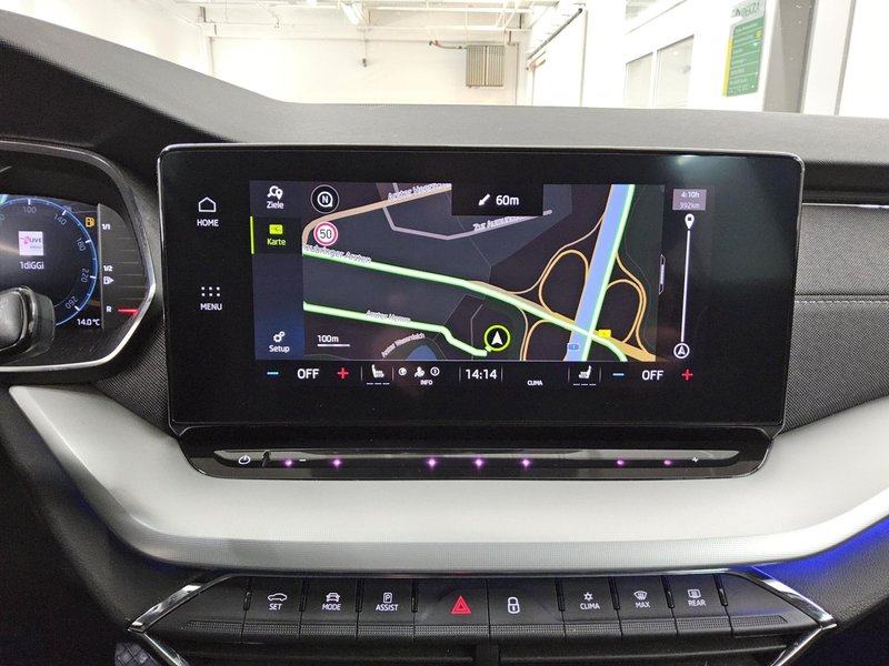 Škoda Octavia Combi 2.0 TDI Style automatik • HUD • ACC, fotografija 7