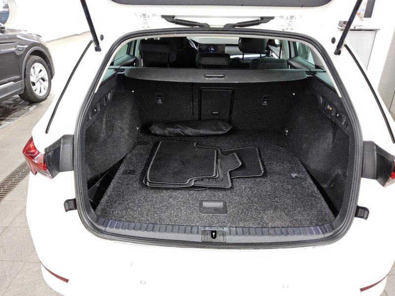 Škoda Octavia Combi 2.0 TDI Style automatik • HUD • ACC, fotografija 12