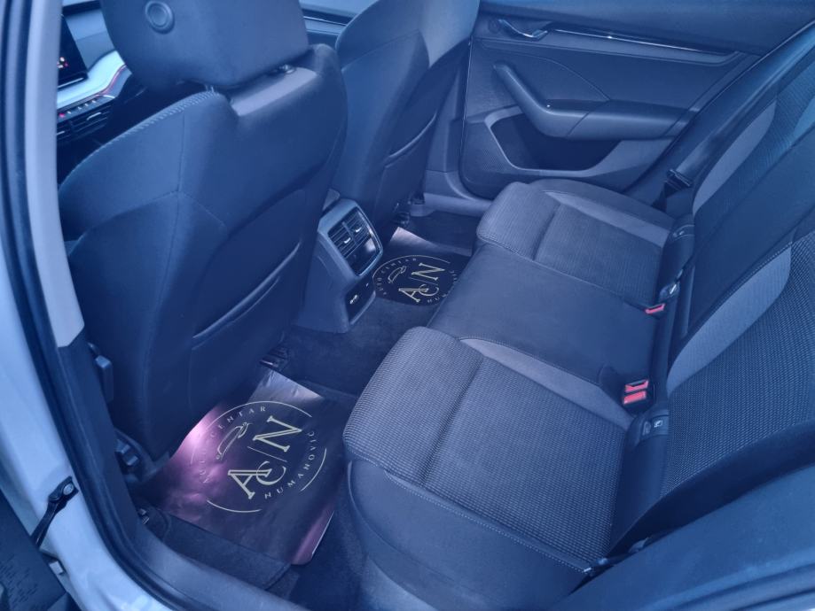 Škoda Octavia Combi 2,0 TDI--Virtual,Navi,Kamera,Led--, fotografija 18