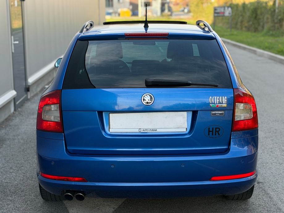 Škoda Octavia Combi 2.0 TDI VRS 170 KS *ŠIBER*NAVI*SERVISNA RAČUNI **, pogled izvana - slika 4