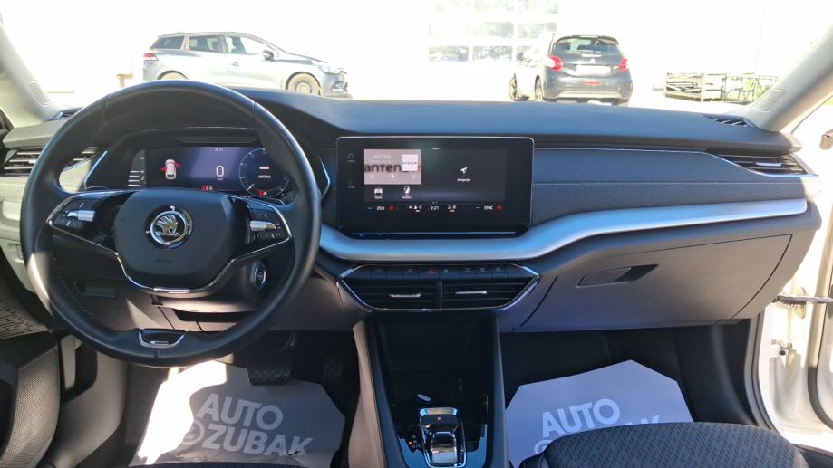 SKODA OCTAVIA Combi 2022 • PREMIUM jamstvo • AutoZubak Rabljena, fotografija 11