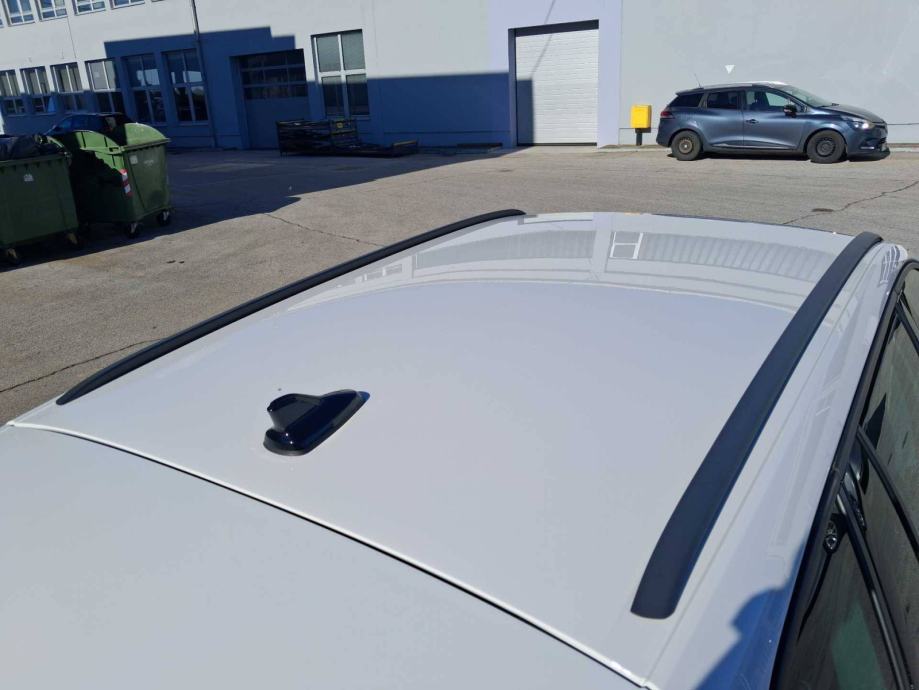 SKODA OCTAVIA Combi 2022 • PREMIUM jamstvo • AutoZubak Rabljena, fotografija 16