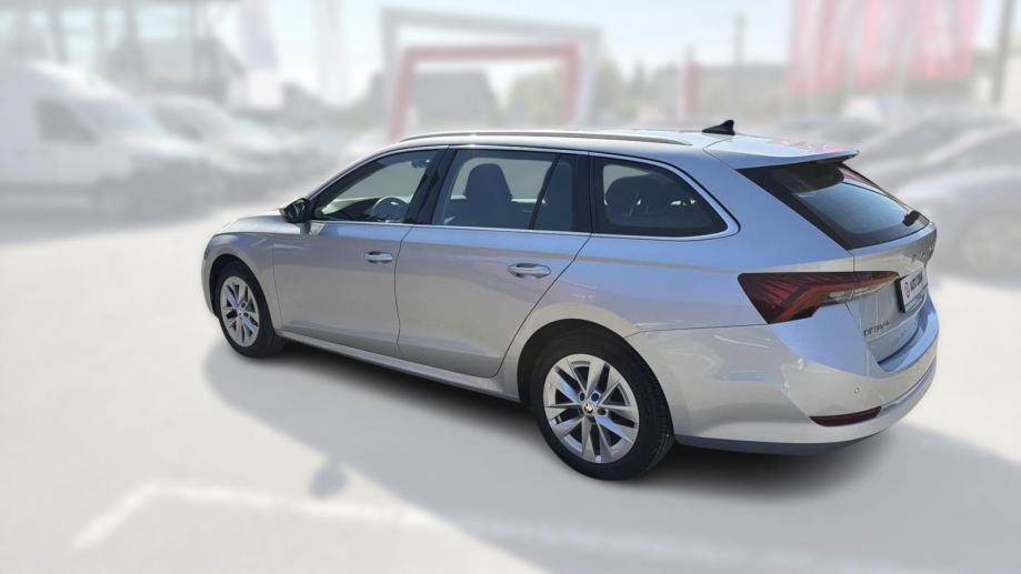 SKODA OCTAVIA Combi 2023 • PREMIUM jamstvo • AutoZubak Rabljena, fotografija 7