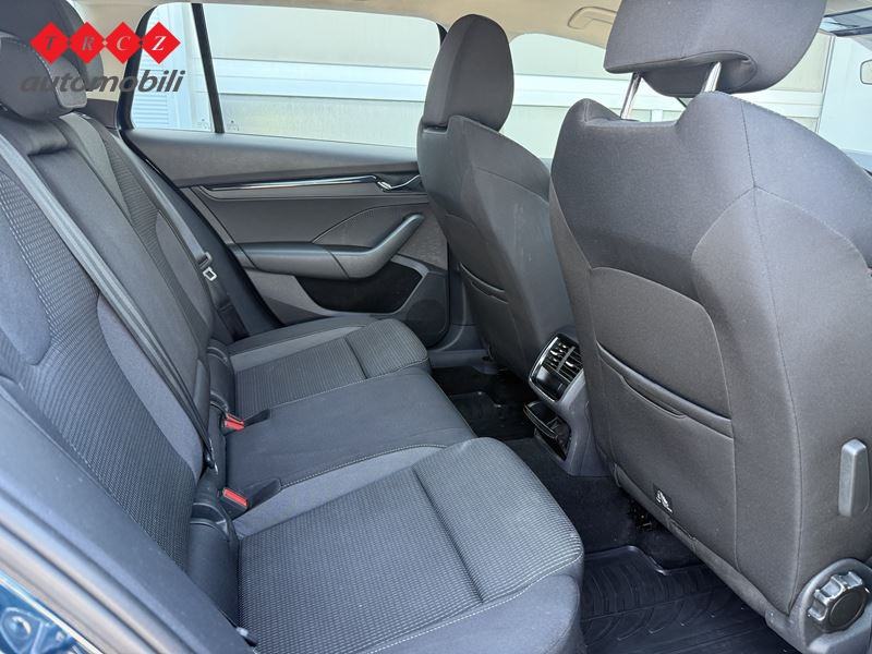 ŠKODA OCTAVIA Combi Ambition 2.0 TDI DSG, fotografija 5