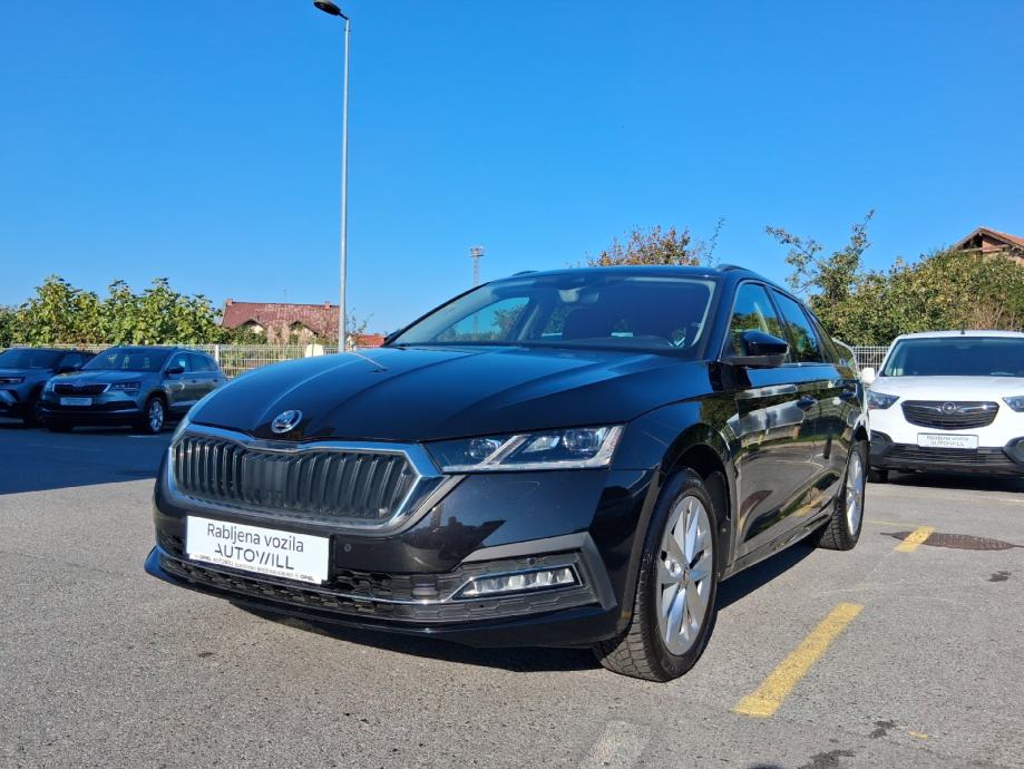 ŠKODA OCTAVIA COMBI CLEVER 2,0, fotografija 3