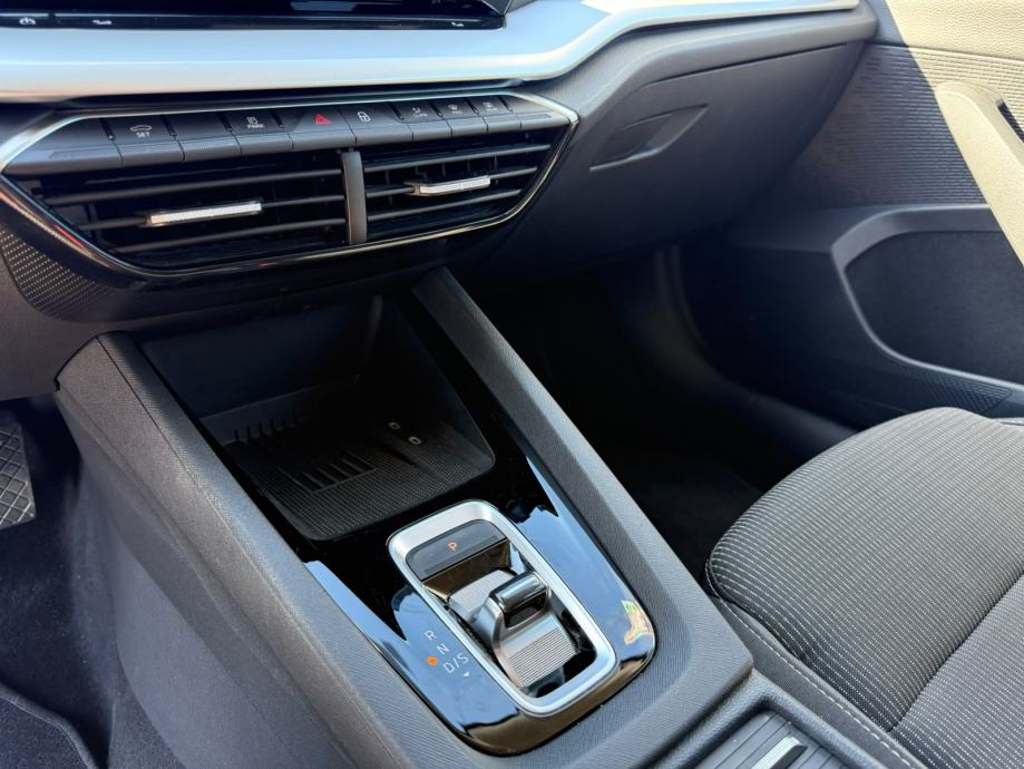 Škoda Octavia Combi FL Selection 2,0 TDI DSG | REDIZAJN |, fotografija 10