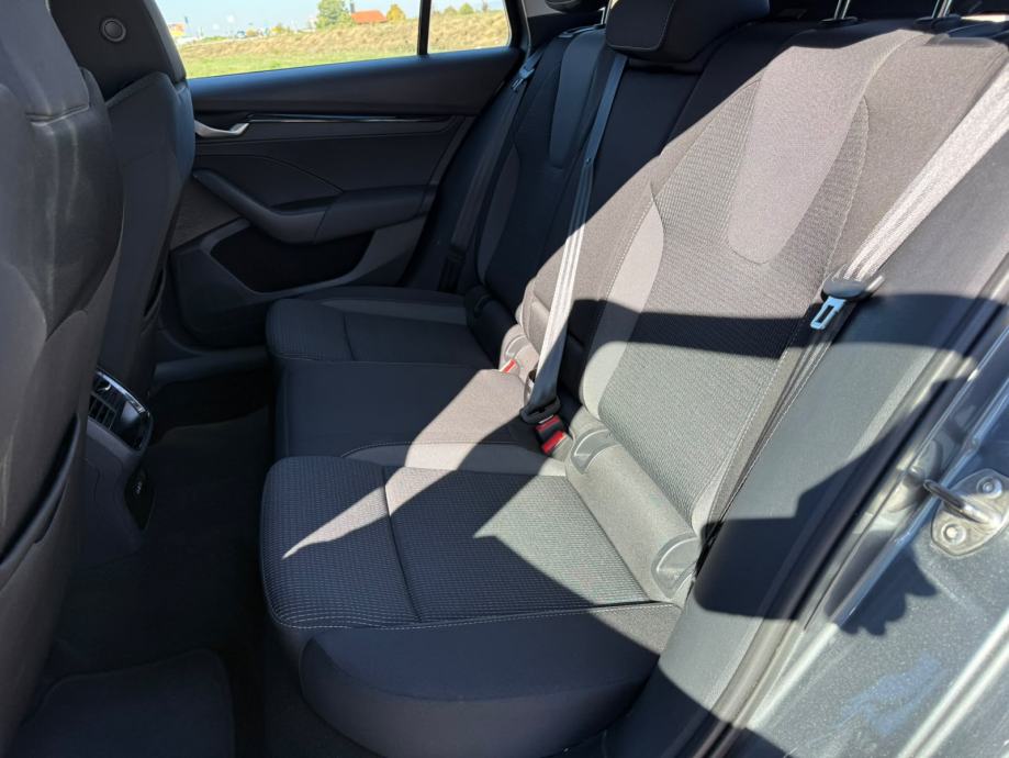 Škoda Octavia Combi FL Selection 2,0 TDI DSG | REDIZAJN |, fotografija 12