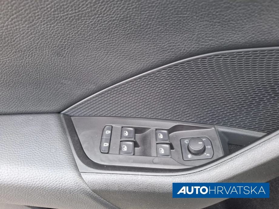 ŠKODA OCTAVIA Combi FL SportLine 2.0 TDI DSG - TVORNIČKO JAMSTVO, 35.4, fotografija 15