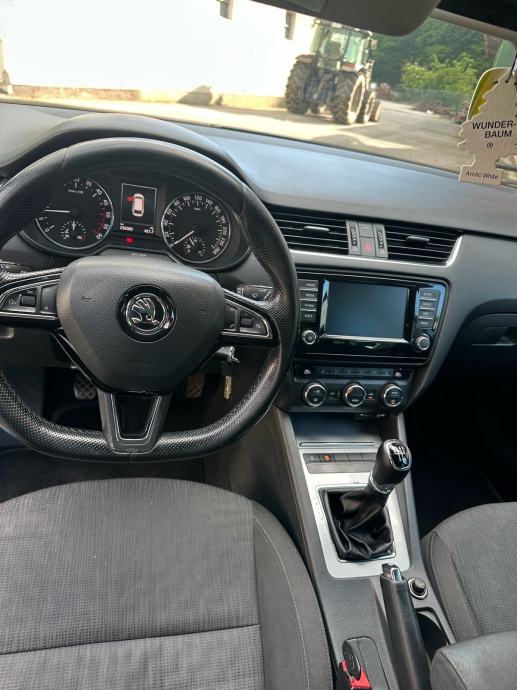 Skoda octavia combi/PRVI VLASNIK/KUPLJENA U AUTO ŠTASNI, fotografija 2