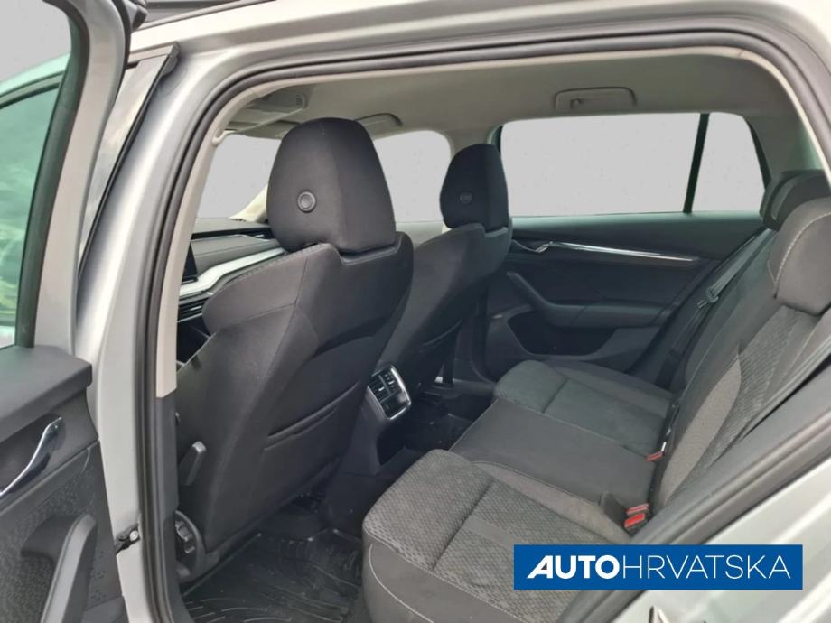 ŠKODA OCTAVIA Combi Style 2.0 TDI DSG - TVORNIČKO JAMSTVO, 24.990,00 €, fotografija 10