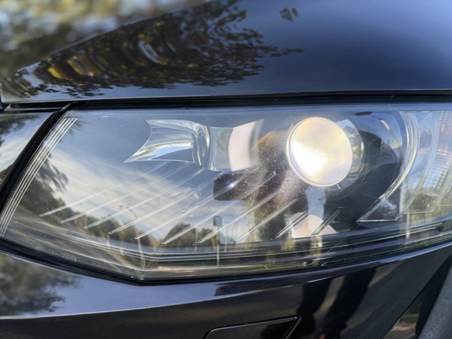 ŠKODA OCTAVIA COMBI VRS* 2.0TDI*DSG* 185KS* REG 3/27*, fotografija 18