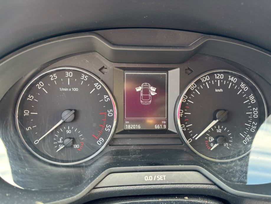 Škoda Octavia Elegance 2,0 TDI 150KS, DSG, ovlašteni servis, fotografija 7