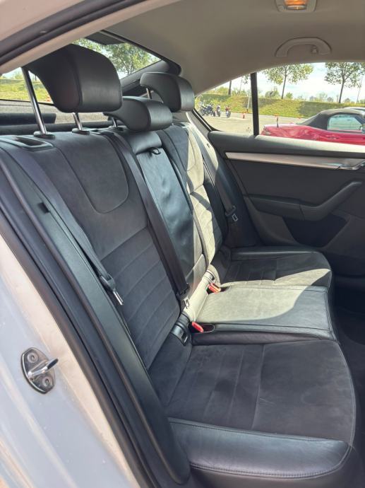 Škoda Octavia Elegance 2,0 TDI 150KS, DSG, ovlašteni servis, fotografija 6