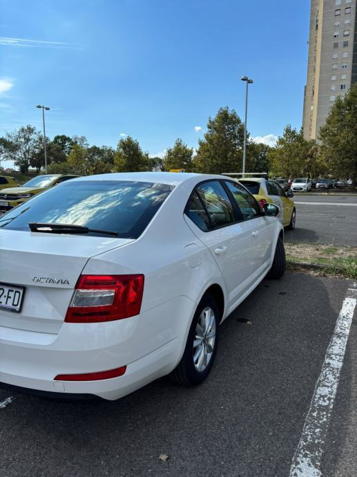Škoda Octavia Elegance 2,0 TDI 150KS, DSG, ovlašteni servis, fotografija 5