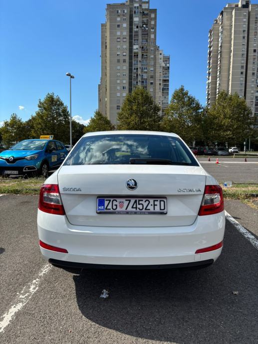Škoda Octavia Elegance 2,0 TDI 150KS, DSG, ovlašteni servis, fotografija 3