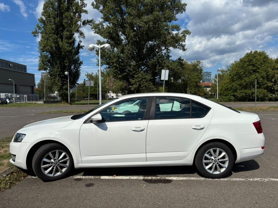 Škoda Octavia Elegance 2,0 TDI 150KS, DSG, ovlašteni servis, fotografija 2