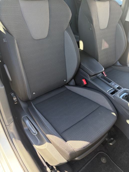 Skoda Octavia facelift 2,0 TDI 32 919km kamera virtual tempomat, fotografija 9