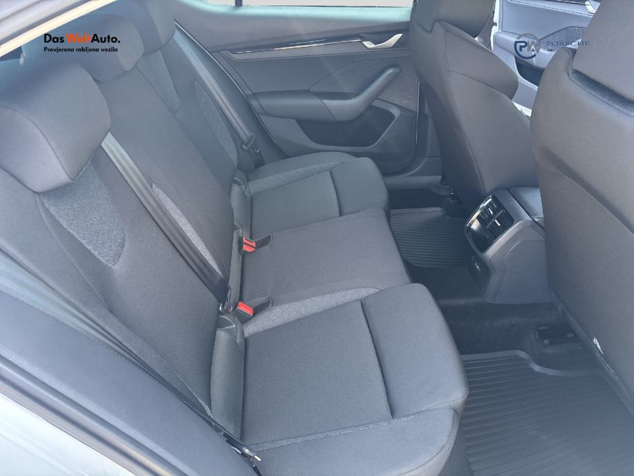 Škoda Octavia FL Essence 2.0 TDI, fotografija 10