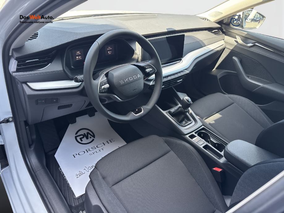 Škoda Octavia FL Essence 2.0 TDI, fotografija 11