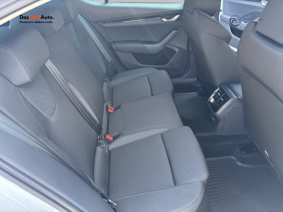 Škoda Octavia FL Essence 2.0 TDI, fotografija 12