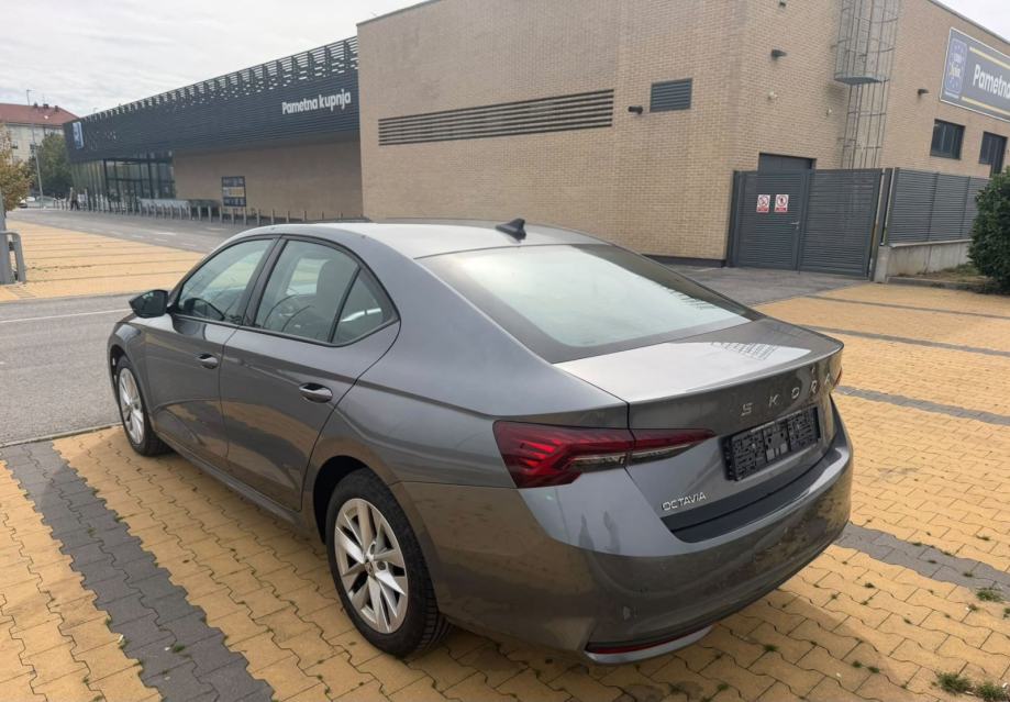 Škoda Octavia FL Selection 2,0 TDI DSG | REDIZAJN |, fotografija 7