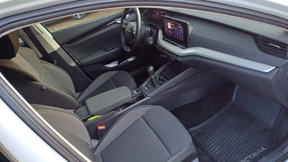 ŠKODA OCTAVIA FL Selection Plus 2.0 TDI, fotografija 13