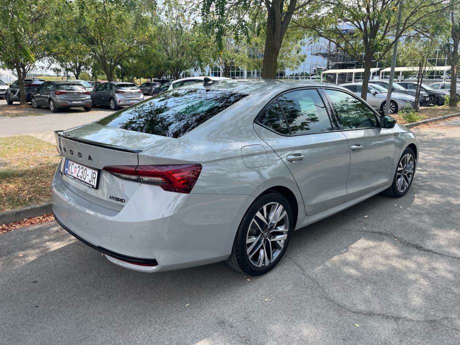 Škoda Octavia FL Sportline 1,5 TSI DSG mHEV, LEASING, fotografija 4