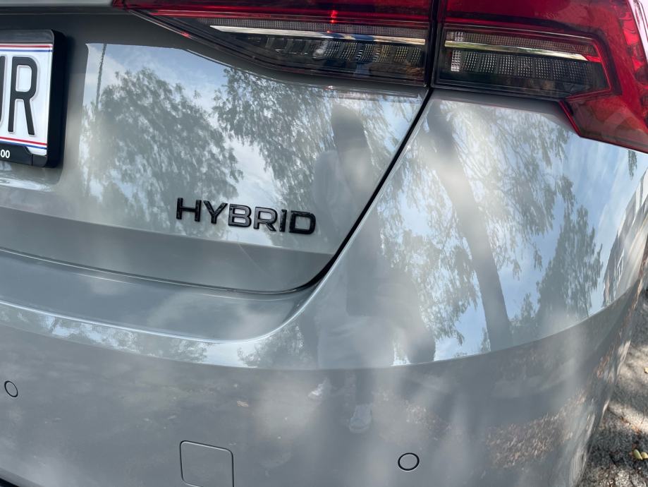 Škoda Octavia FL Sportline 1,5 TSI DSG mHEV, LEASING, fotografija 6