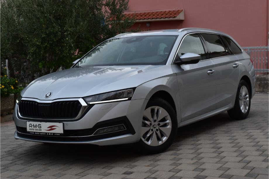 Škoda Octavia Combi 2.0 TDI Automatik -Ambilight,Kamera,DAB -Clever, fotografija 3