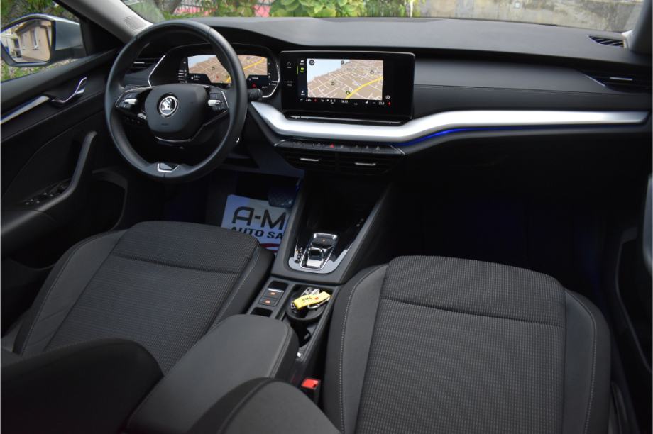 Škoda Octavia Combi 2.0 TDI Automatik -Ambilight,Kamera,DAB -Clever, fotografija 13