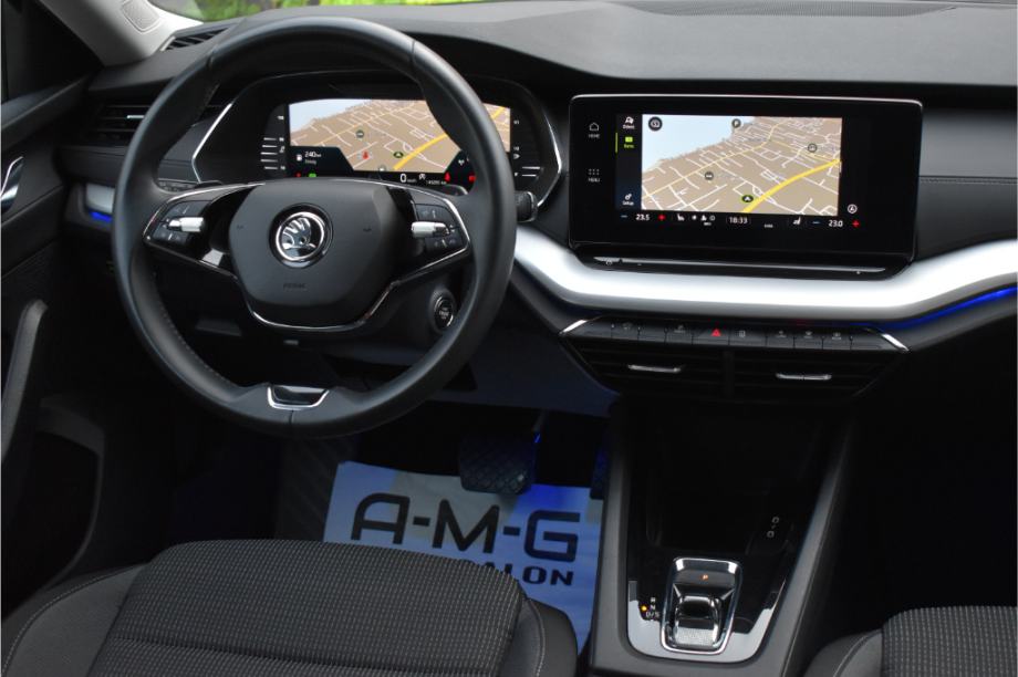 Škoda Octavia Combi 2.0 TDI Automatik -Ambilight,Kamera,DAB -Clever, fotografija 12