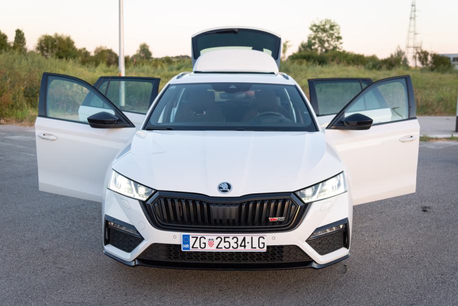Škoda Octavia RS 2.0 TDI DSG 200 KS Panorama Matrix HUD Kessy Servisna, fotografija 6