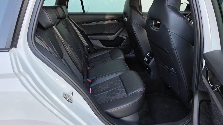 Škoda Octavia RS 2,0 TDI DSG, PDV, JAMSTVO, CHALLENGE + PACK, fotografija 9