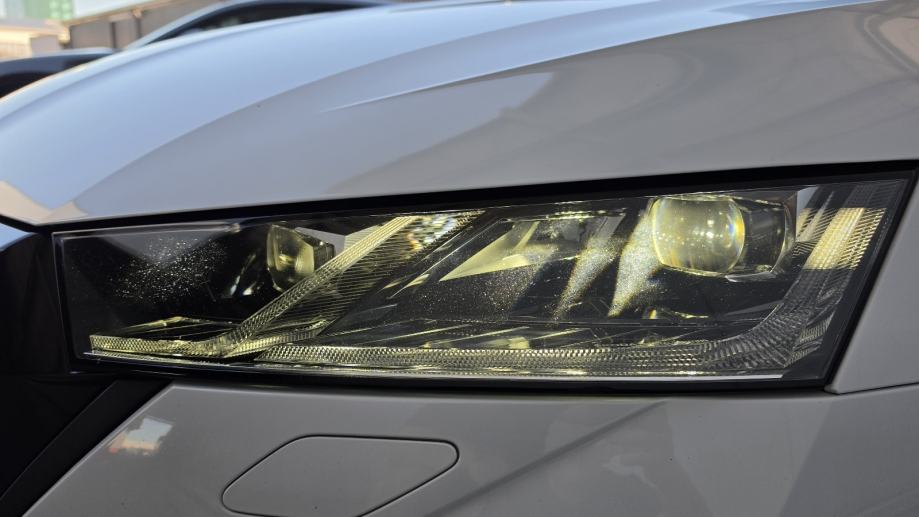 Škoda Octavia RS 2,0 TDI DSG, PDV, JAMSTVO, CHALLENGE + PACK, fotografija 18
