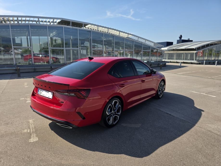 Škoda Octavia RS, 2.0 TSI, Reg 02/27, nove ljetne i zimske gume, fotografija 5