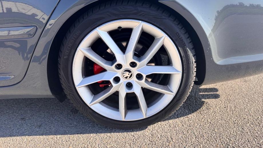 Škoda octavia RS, fotografija 6