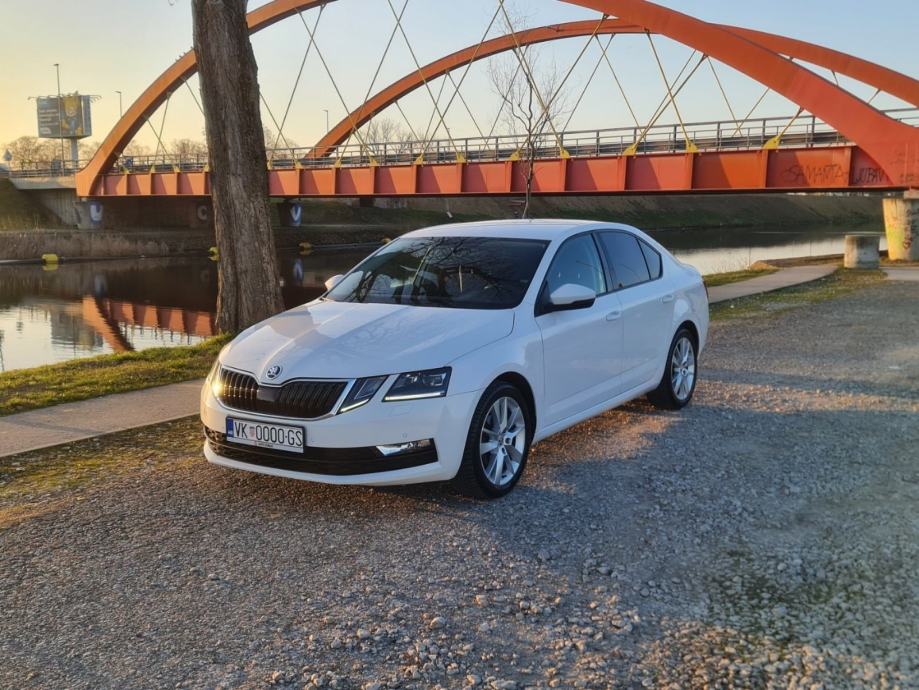 ŠKODA OCTAVIA STYLE 1,6 TDI/85kw*FULL*TOP STANJE*REG 5.2027,NOVE GUME, fotografija 6