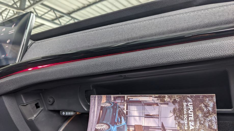 ŠKODA OCTAVIA STYLE 2.0 TDI DSG, fotografija 20