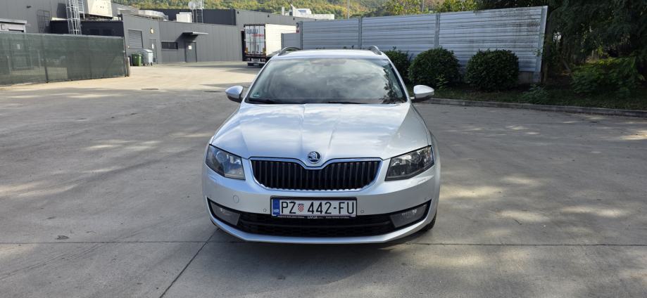 Škoda Octavia TDI ****VRHUNSKO STANJE*******, fotografija 2