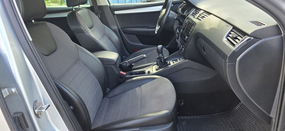 Škoda Octavia TDI ****VRHUNSKO STANJE*******, fotografija 14