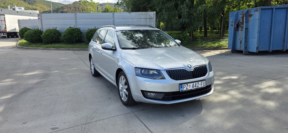 Škoda Octavia TDI ****VRHUNSKO STANJE*******, fotografija 3